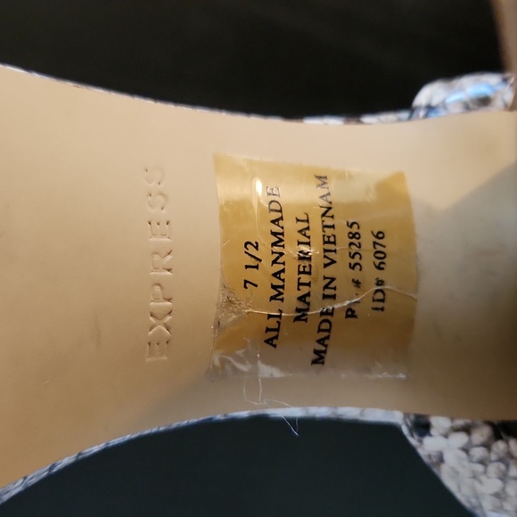 Express Snakeskin Chunky Heel Platform Brown Tan Night Out Cute Shoes - Picture 4 of 4